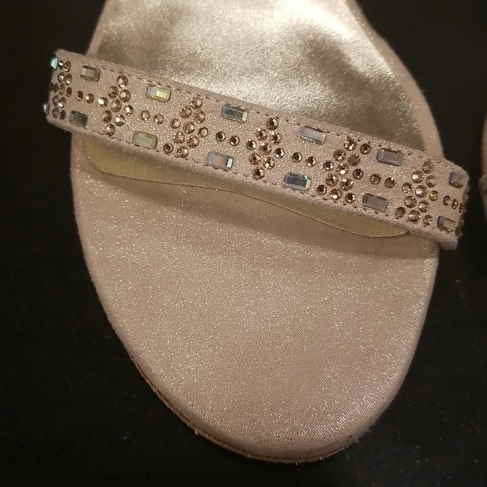 💕STUART WEITZMAN💕 Fireplace Sandal Ankle Strap Heels Light Gold Jewels 9.5